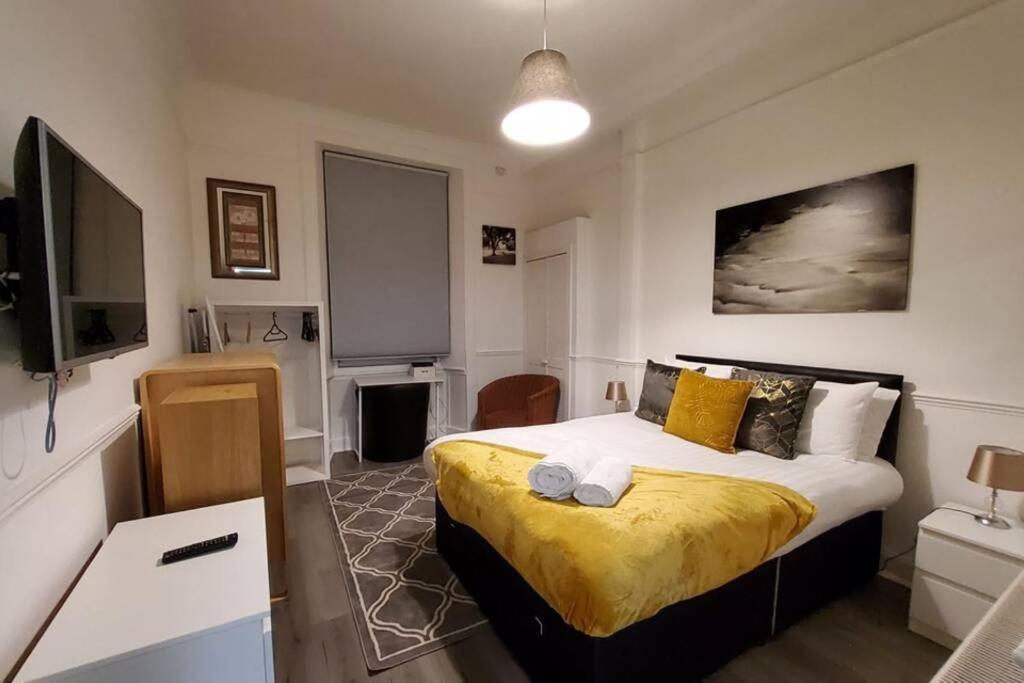 Leith Spectacular Apartment By Sensational Stay Short Lets & Serviced Accommodation With 6 Separate Beds & 2 Baths Edinburgh Buitenkant foto