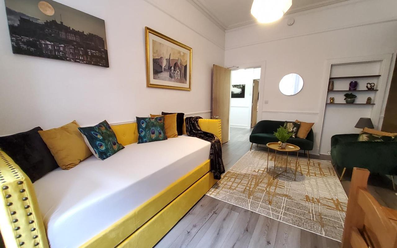 Leith Spectacular Apartment By Sensational Stay Short Lets & Serviced Accommodation With 6 Separate Beds & 2 Baths Edinburgh Buitenkant foto