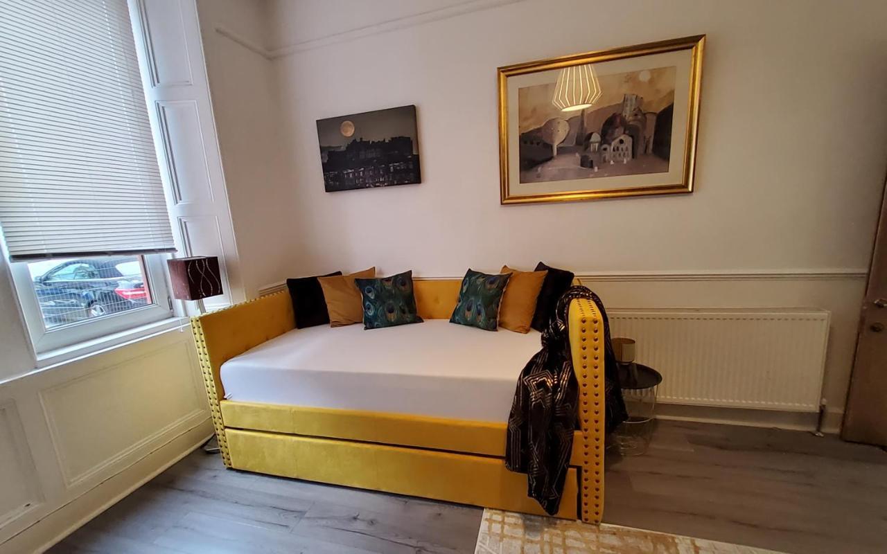 Leith Spectacular Apartment By Sensational Stay Short Lets & Serviced Accommodation With 6 Separate Beds & 2 Baths Edinburgh Buitenkant foto